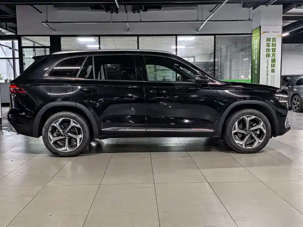 Geely Xingyue L 2024