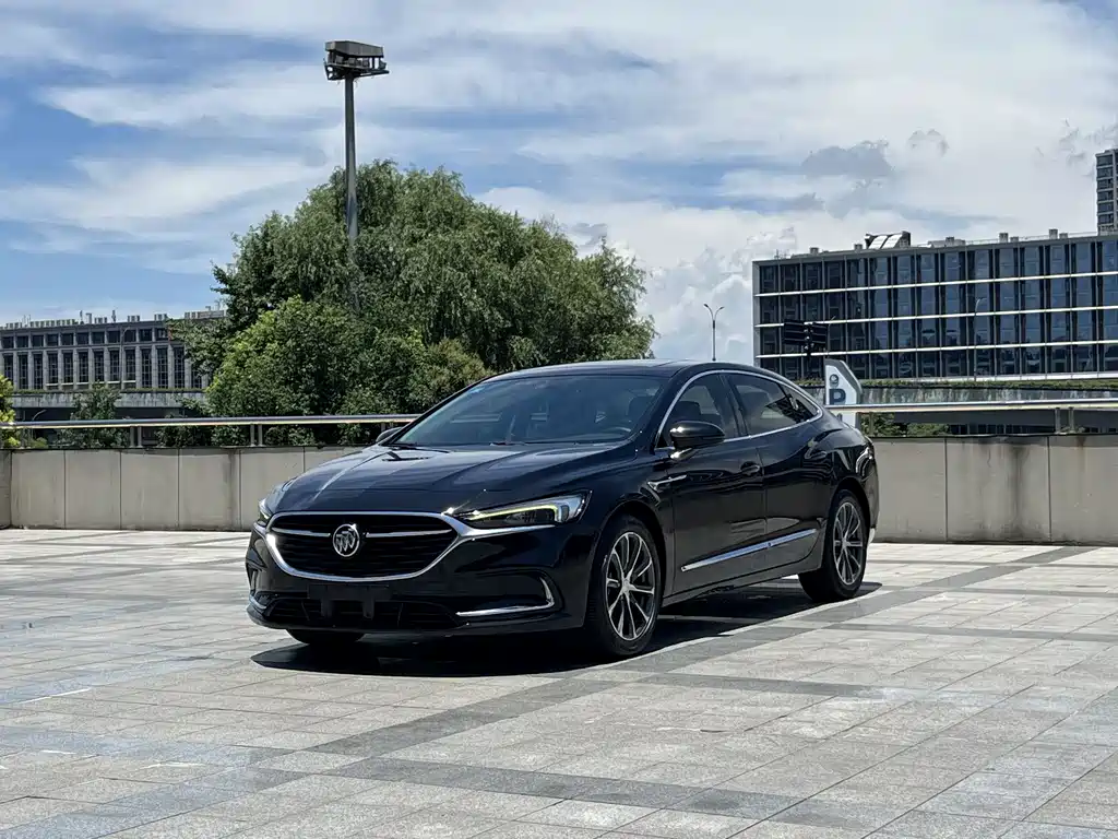 Buick LaCrosse 2020 — фото 1