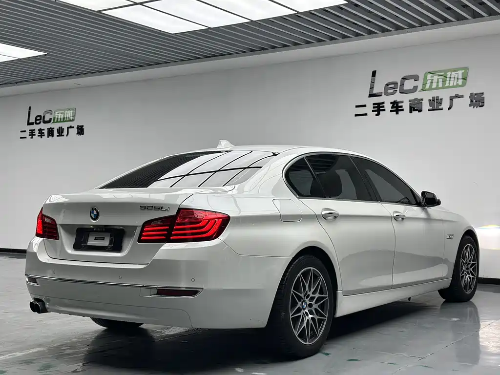 BMW 5 Series 2016