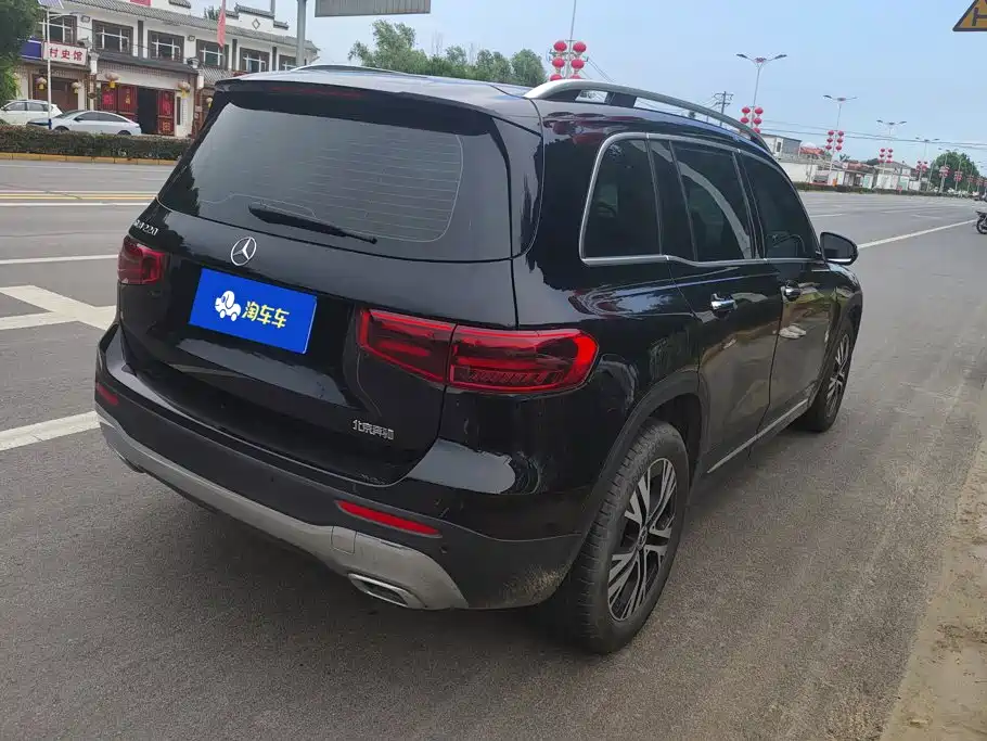 Mercedes-Benz GLB 2024