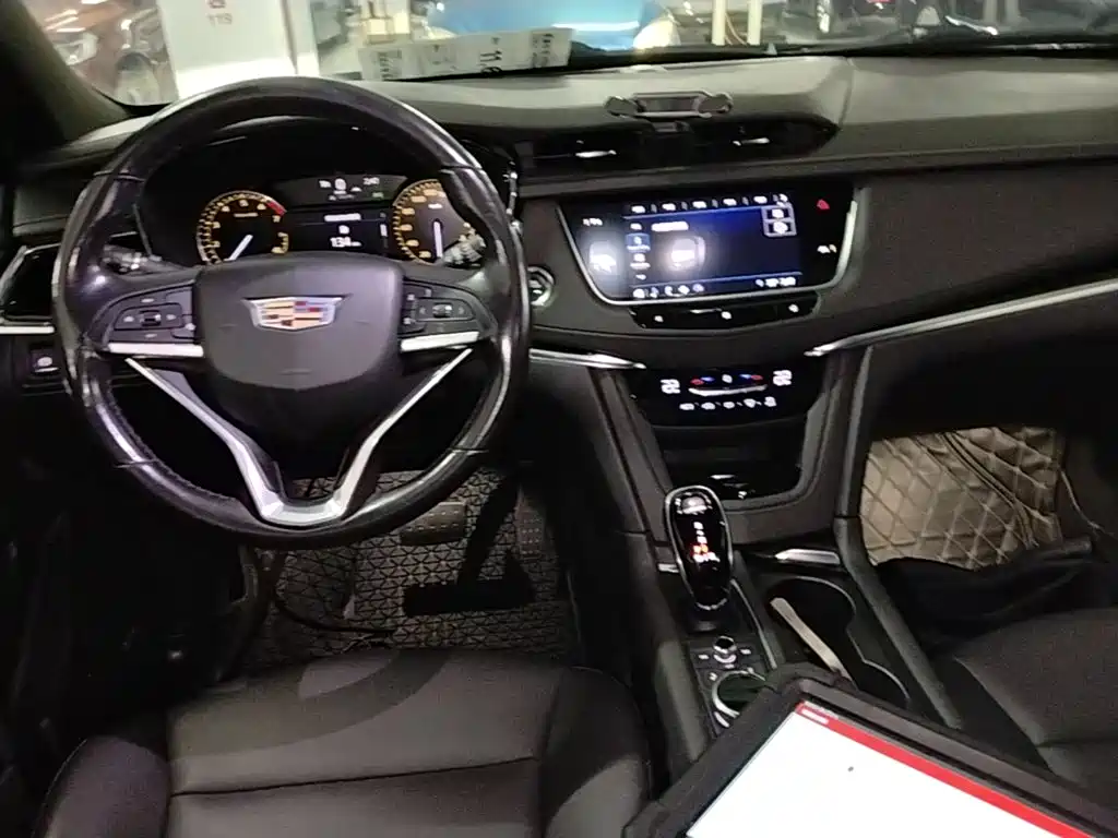 Cadillac XT6 2020 — фото 10