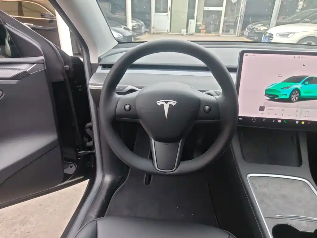 Tesla Model Y 2022 — фото 7