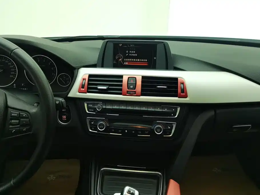 BMW 3 Series 2015 — фото 13