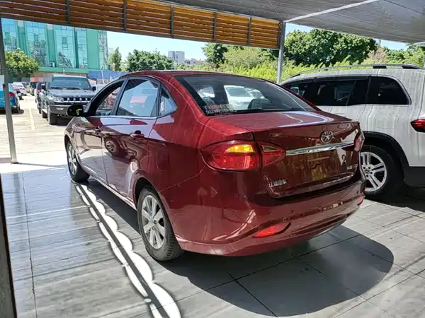 JMC Heyue A30 2015