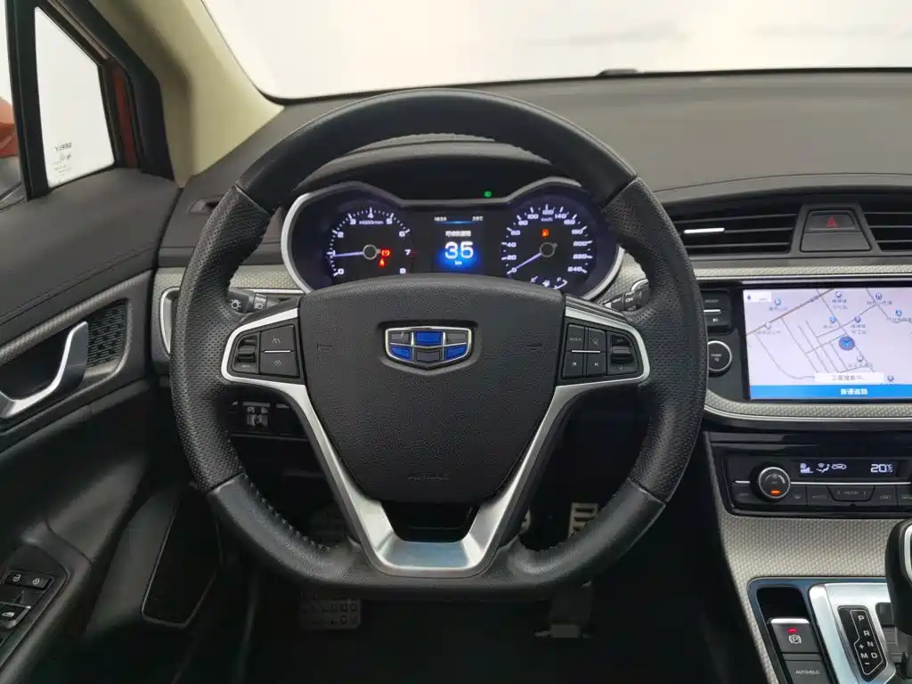 Geely Emgrand GS 2017 — фото 11