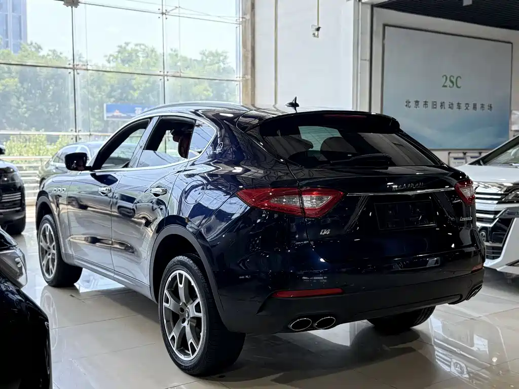 Maserati Levante 2021 — фото 27