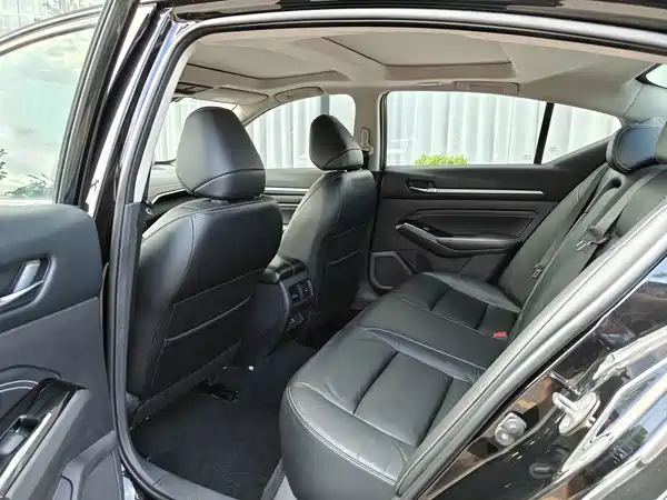 Nissan Teana 2021