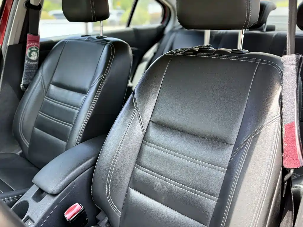 Renault Fluence 2015 — фото 18