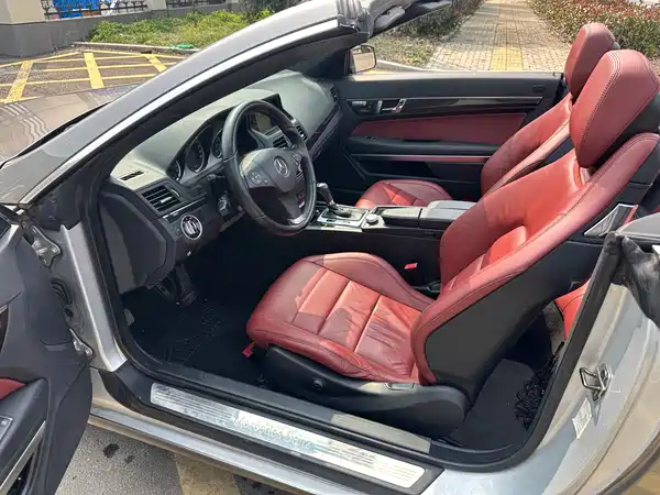 Mercedes-Benz E-Class 2011