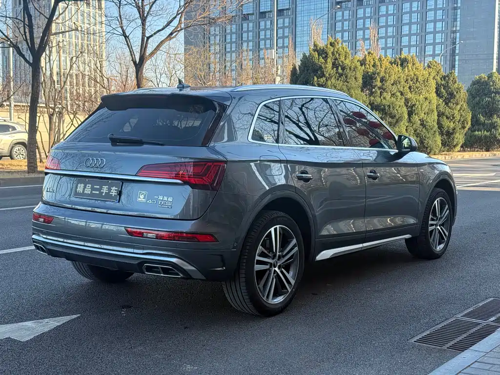 Audi Q5L 2022 — фото 28