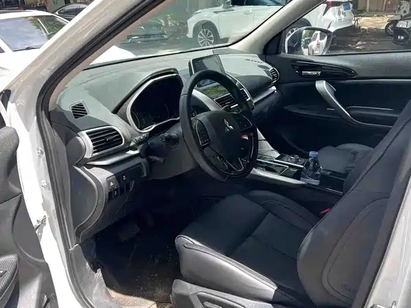 Mitsubishi Yige 2019