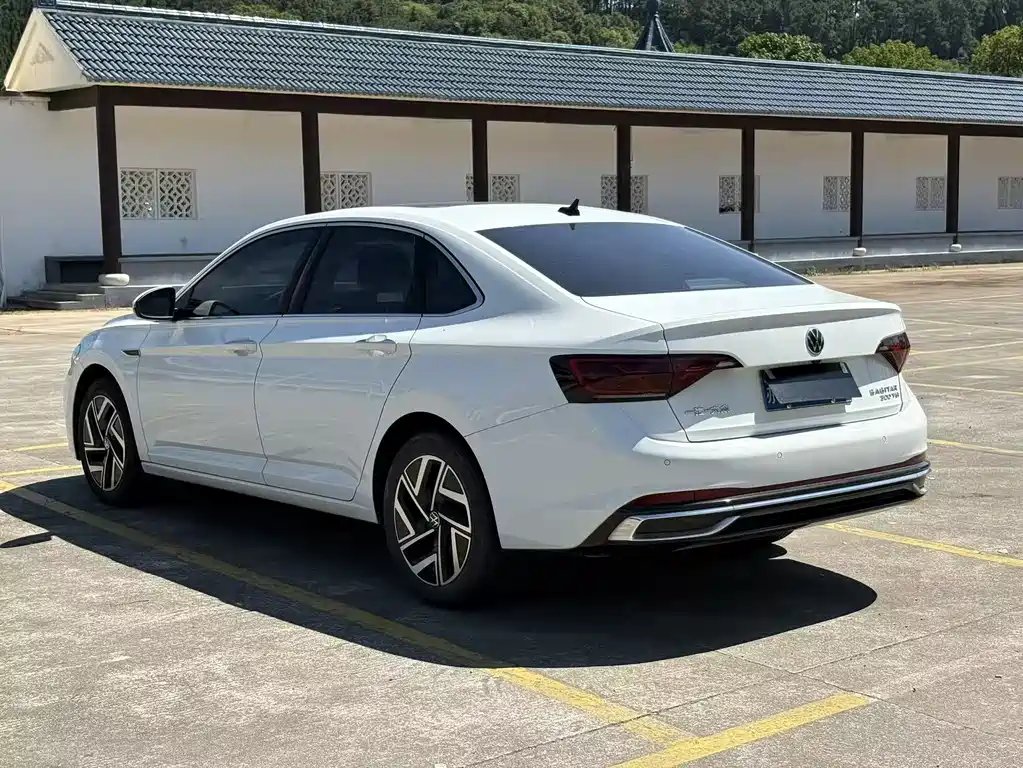 Volkswagen Sagitar 2023