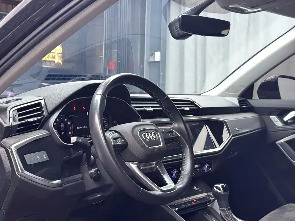 Audi Q3 2022 — фото 6