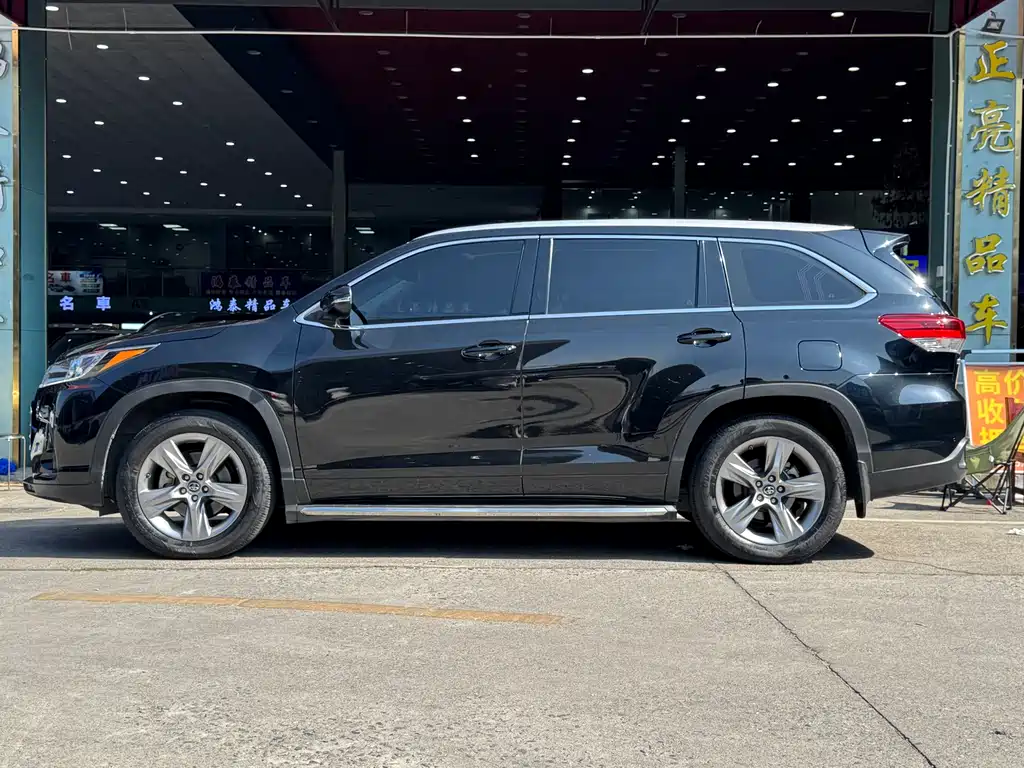 Toyota Highlander 2020 — фото 22