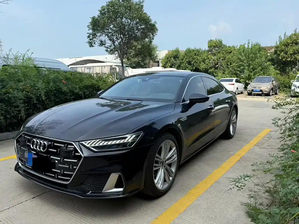 Audi A7L 2024 — фото 1