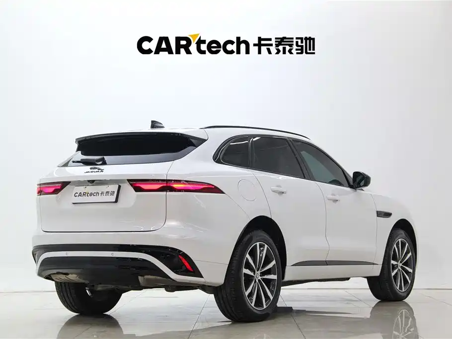 Jaguar F-PACE 2023 — фото 5