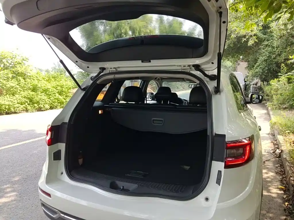 Renault Koleos 2017 — фото 19