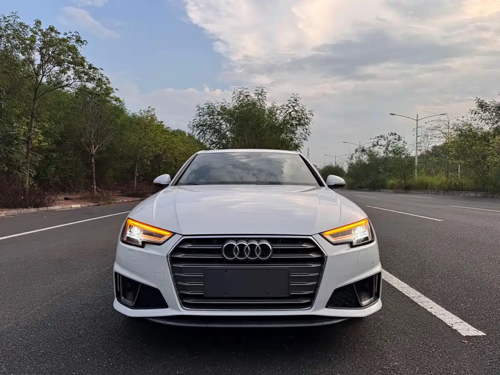 Audi A4L 2019 — фото 3
