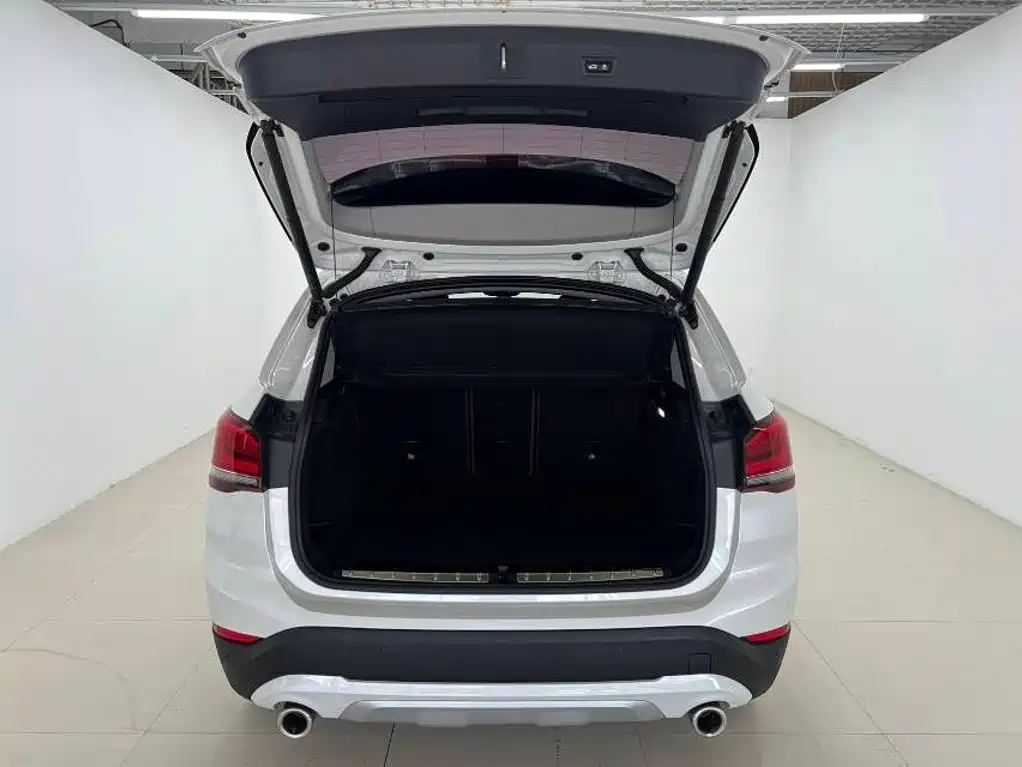 BMW X1 2022 — фото 8
