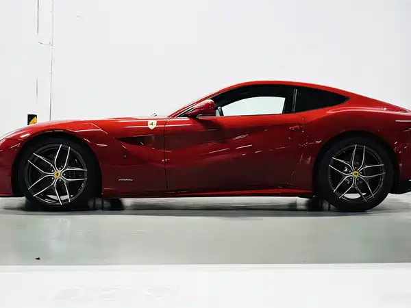 Ferrari F12berlinetta 2013