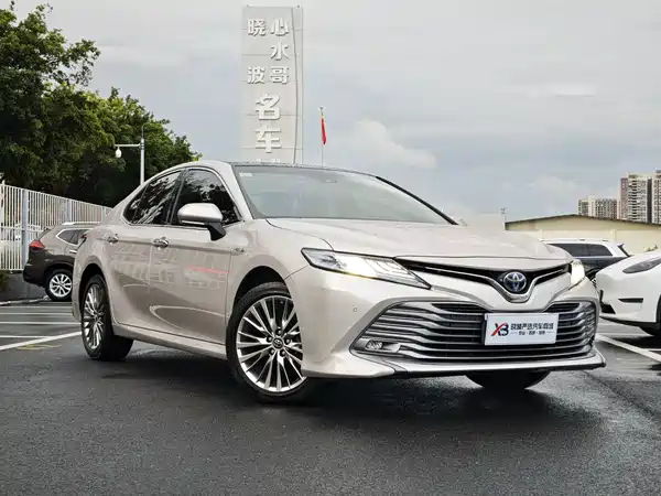 Toyota Camry 2021