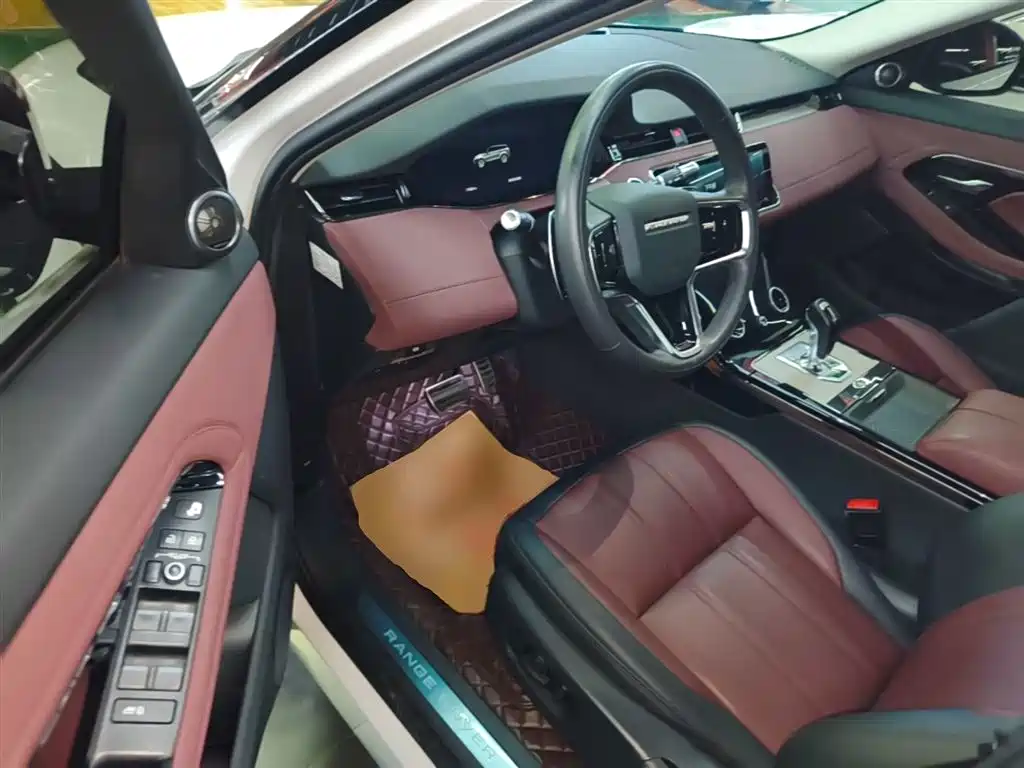 Land Rover Evoque 2022 — фото 16