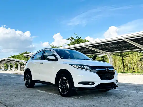 Honda Vezel 2015