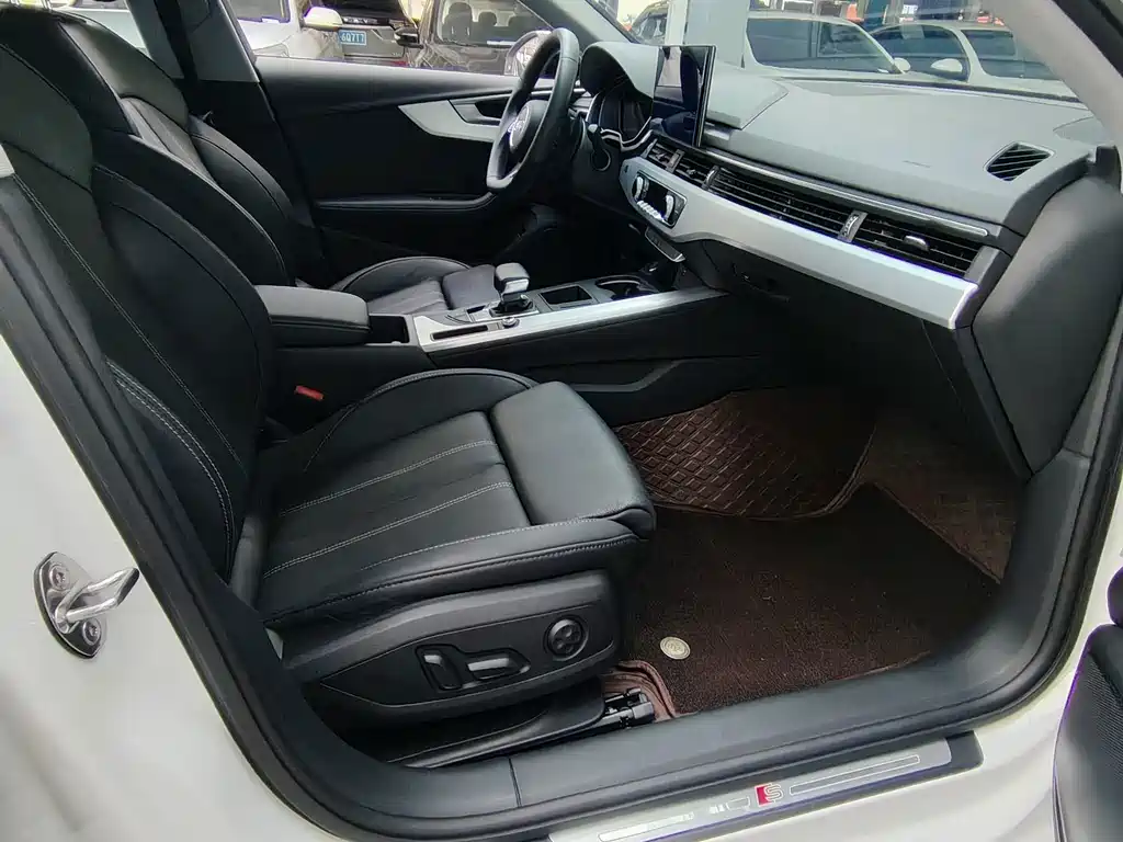 Audi A4L 2022