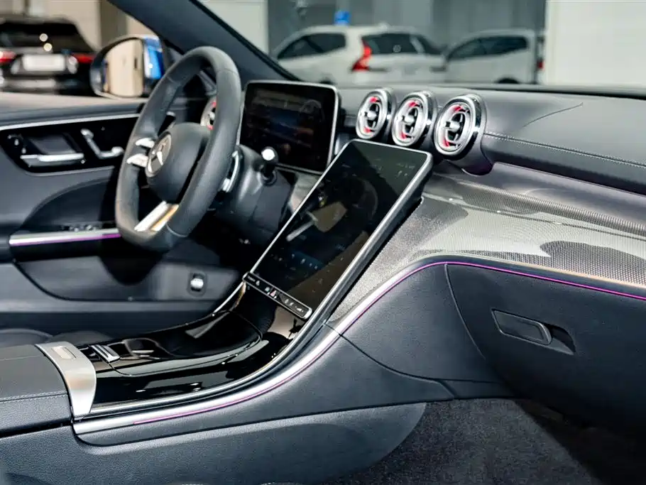 Mercedes-Benz C-Class 2023 — фото 15