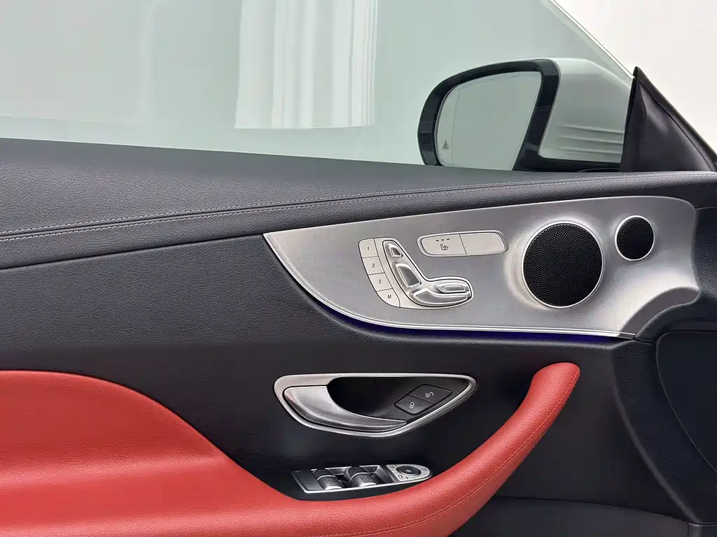 Mercedes-Benz E-Class 2021 — фото 17