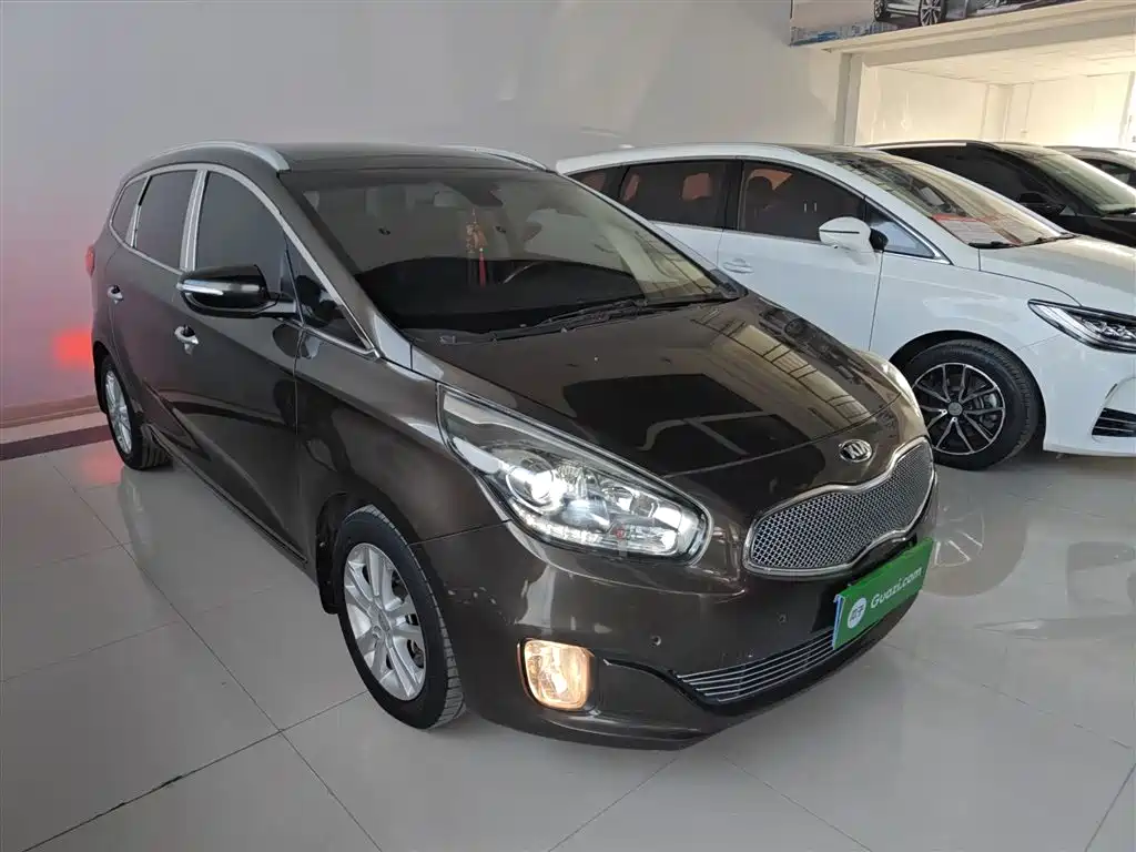 Kia Carens 2016 — фото 23