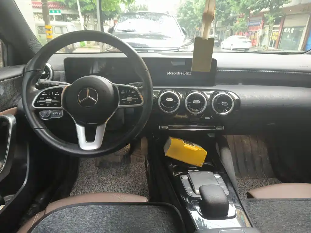 Mercedes-Benz A-Class 2021 — фото 10