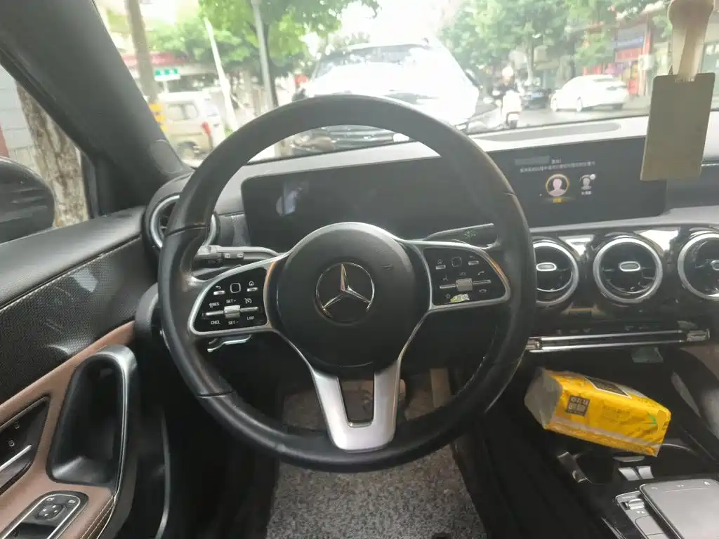 Mercedes-Benz A-Class 2021 — фото 11