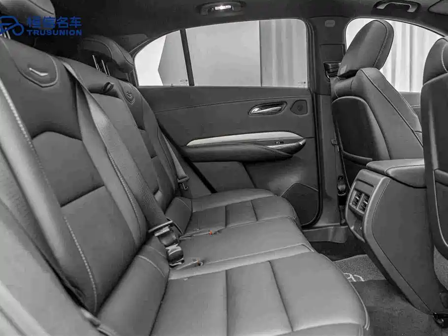 Cadillac XT4 2023 — фото 16