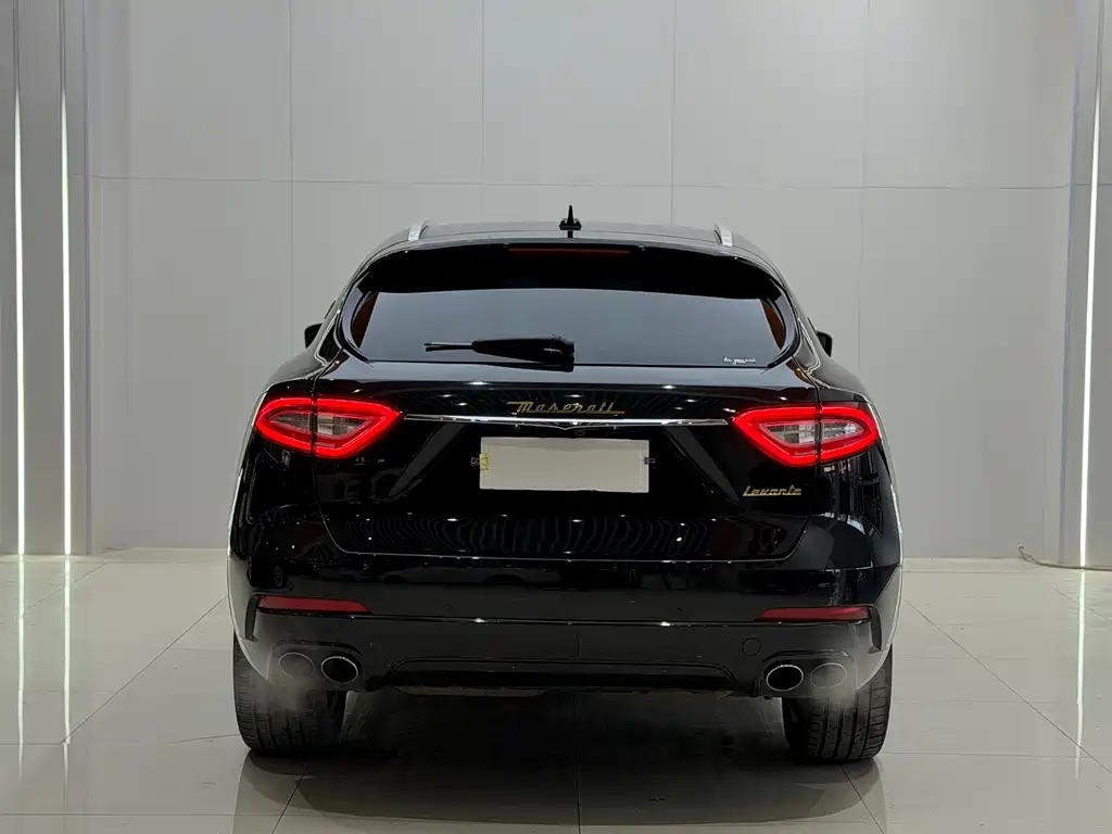 Maserati Levante 2016 — фото 18