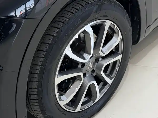 Maserati Levante 2016