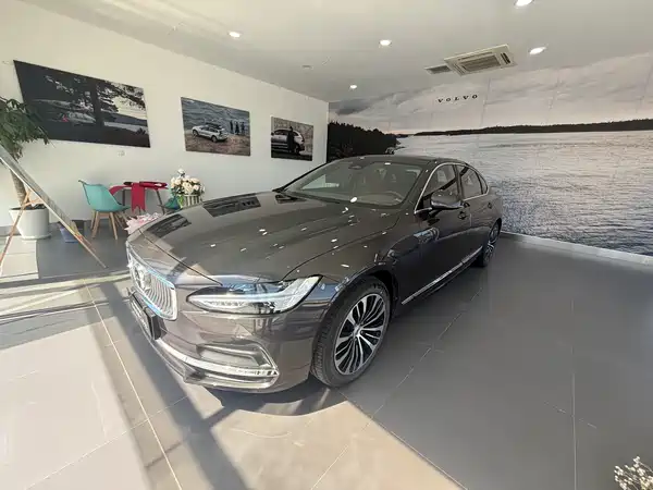 Volvo S90 2024