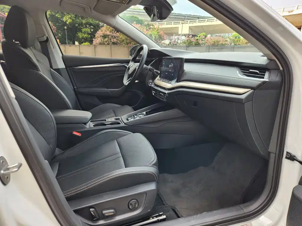 Skoda Octavia 2023 — фото 13