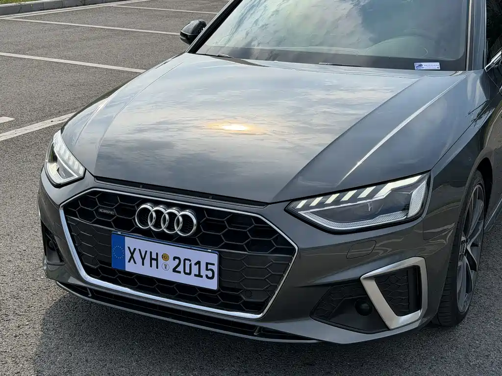 Audi A4L 2022 — фото 15