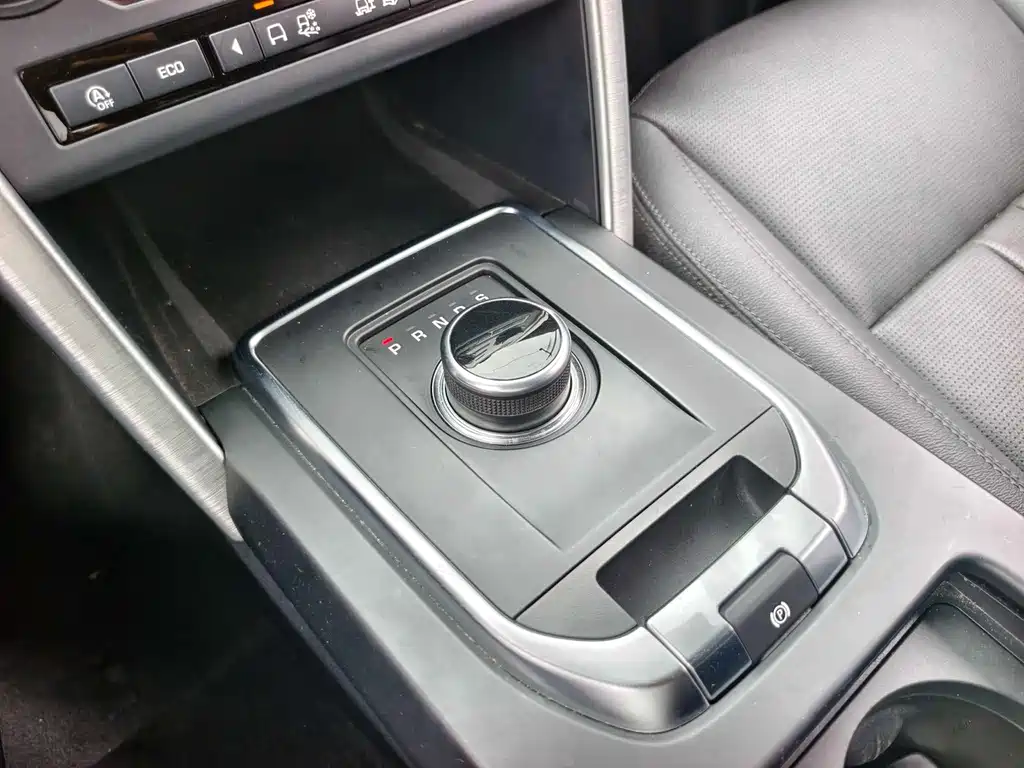 Land Rover Discovery Sport 2018 — фото 9