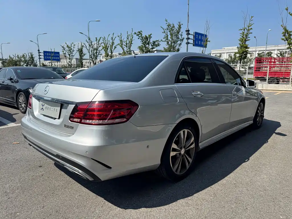 Mercedes-Benz E-Class 2014 — фото 12