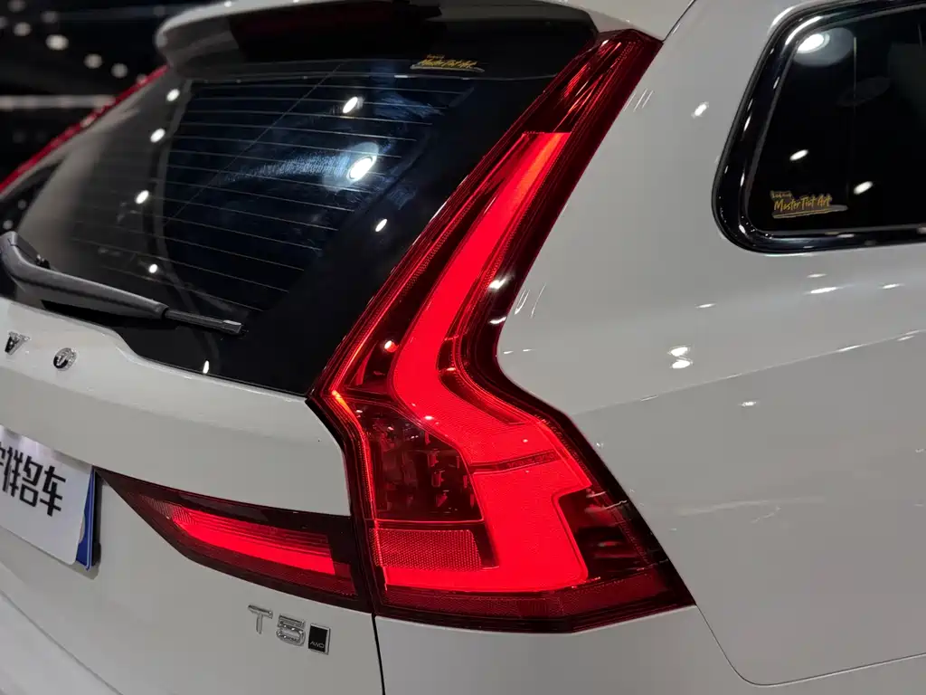 Volvo V90 2018 — фото 15