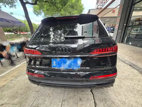 Audi Q7 2021