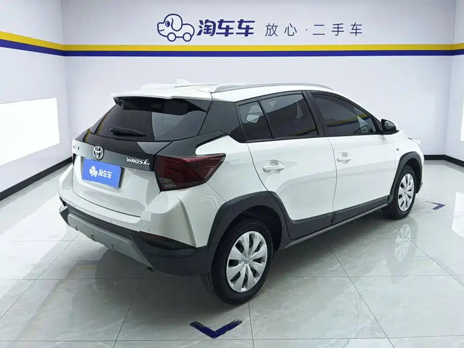 Toyota Yaris L 2021 — фото 3