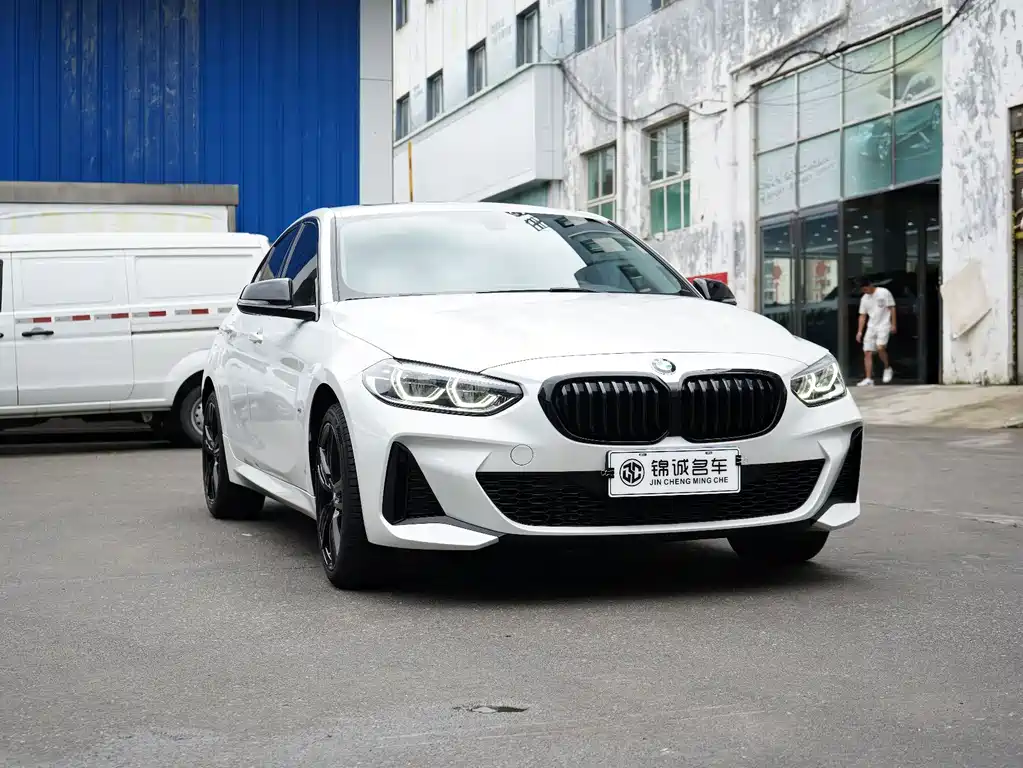 BMW 1 Series 2023