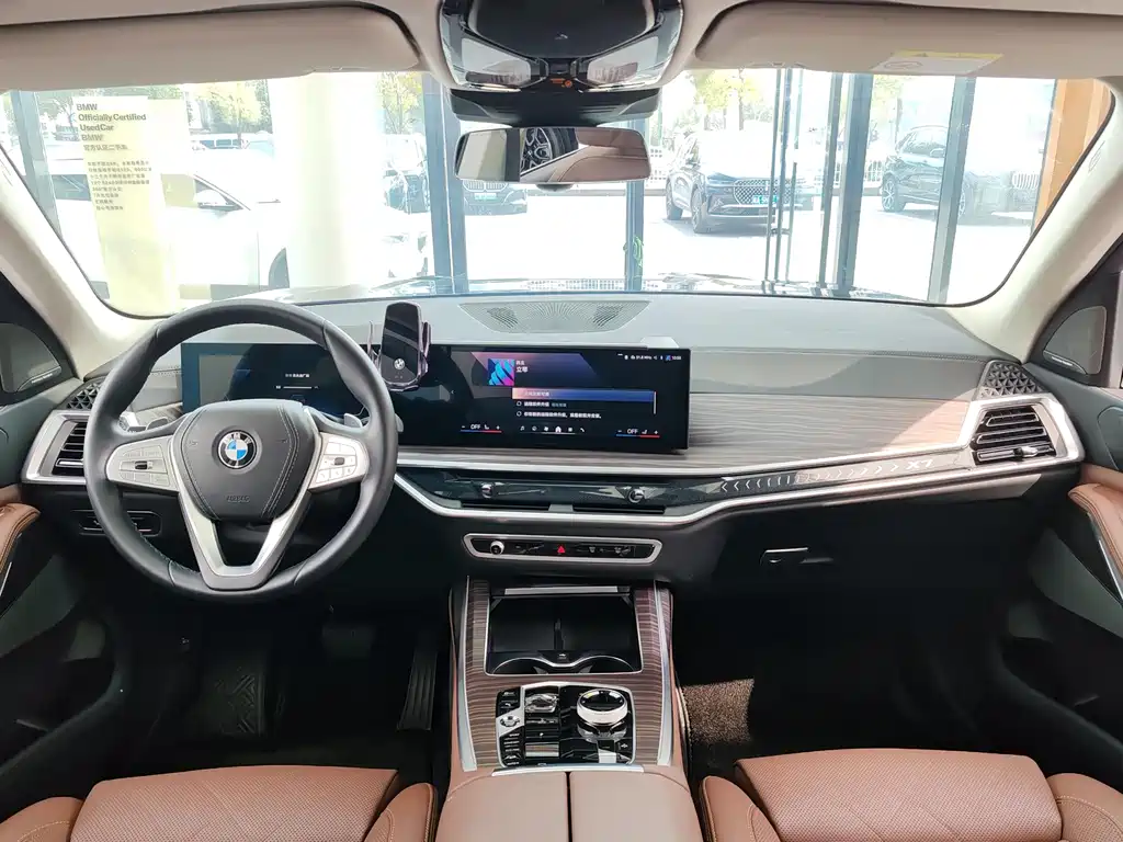 BMW X7 2024 — фото 11