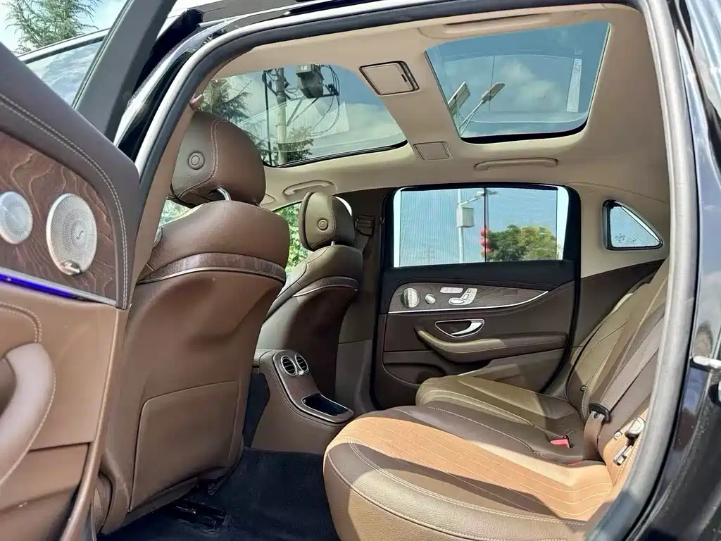 Mercedes-Benz E-Class 2021
