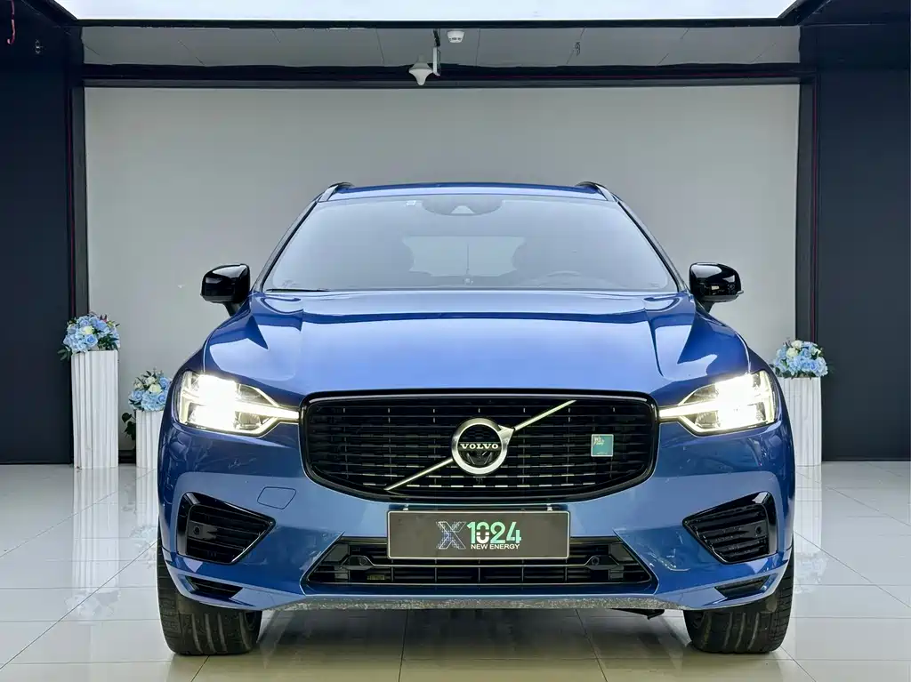 Volvo XC60 PHEV 2020 — фото 2