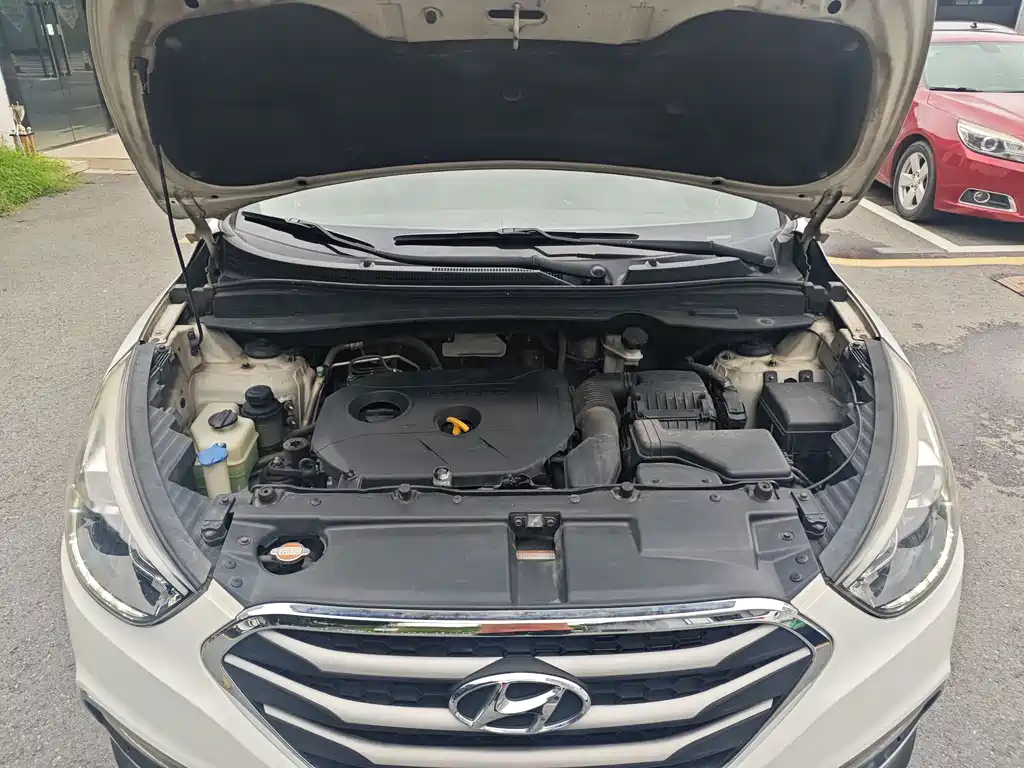 Hyundai ix35 2015 — фото 16