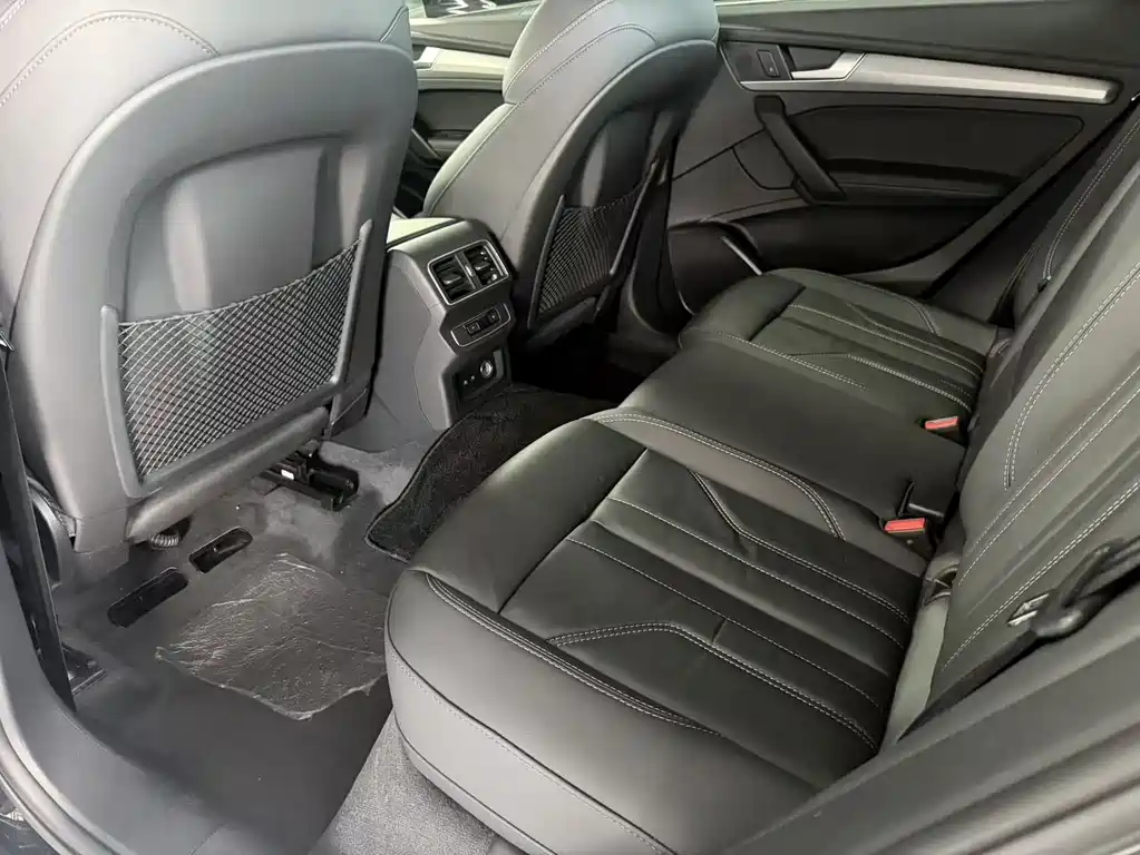 Audi Q5L 2022 — фото 12